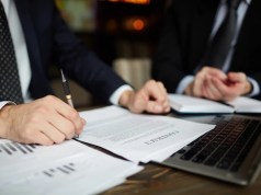 Navigating Selling: Everything Is An Iceberg contract signing